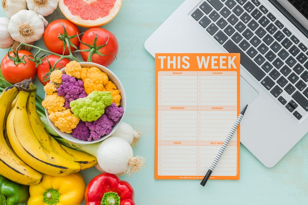 Imagem de frutas em cima de uma mesa - Foto: Freepik